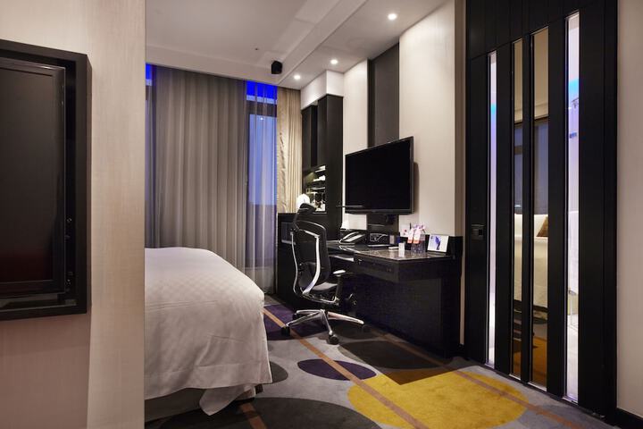 Room 18 of 58
