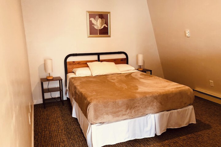 Room 13 of 25