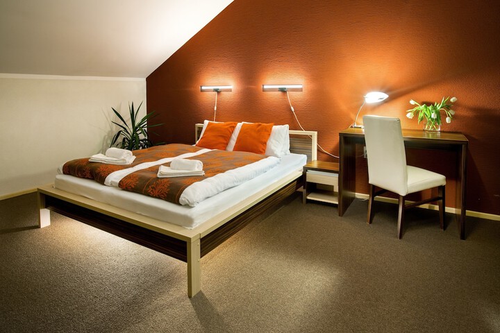 Room 5 of 35