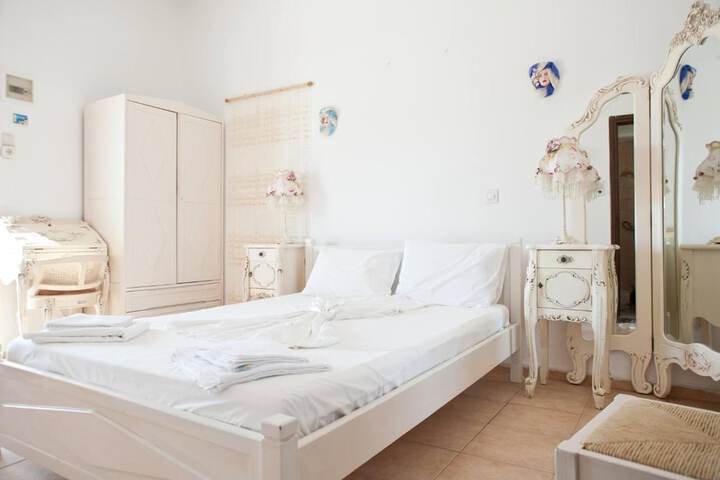 Room 9 of 31