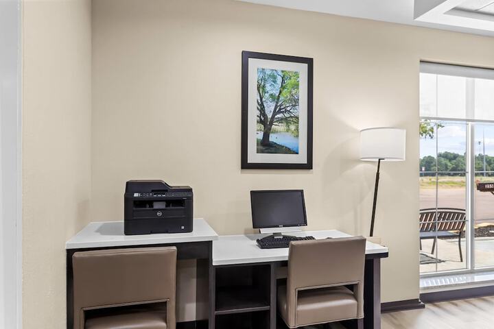 Business Center 50 of 55