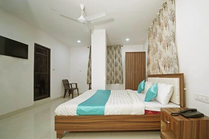 Room 5 of 23