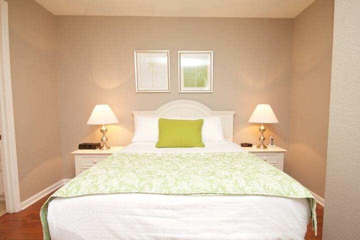 Room 8 of 33