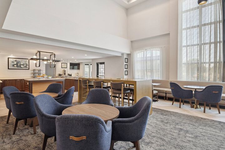 Breakfast/Coffee Service 107 of 131