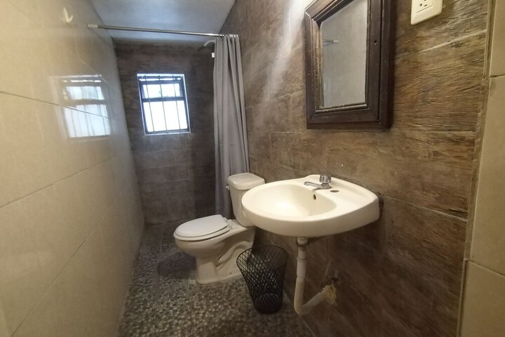 Room 11 of 12