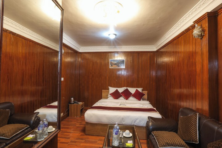 Room 6 of 35