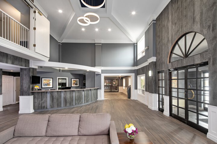 Hotel Interior 4 of 29