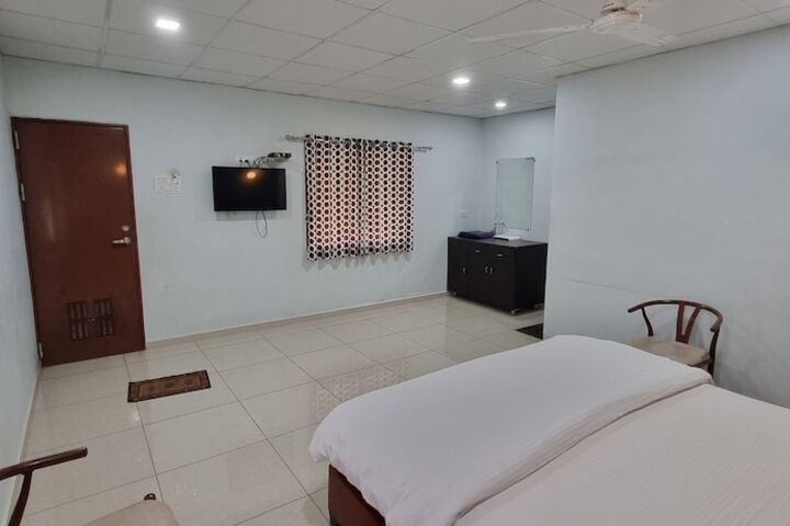 Room 6 of 70