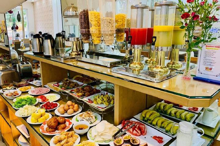 Breakfast/Coffee Service 68 of 86