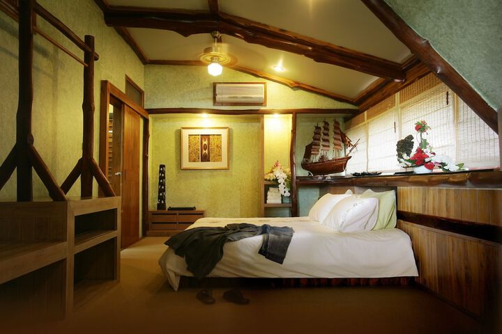 Room 14 of 161