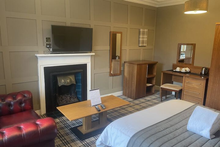 Room 8 of 35