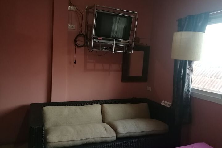 Room 17 of 32