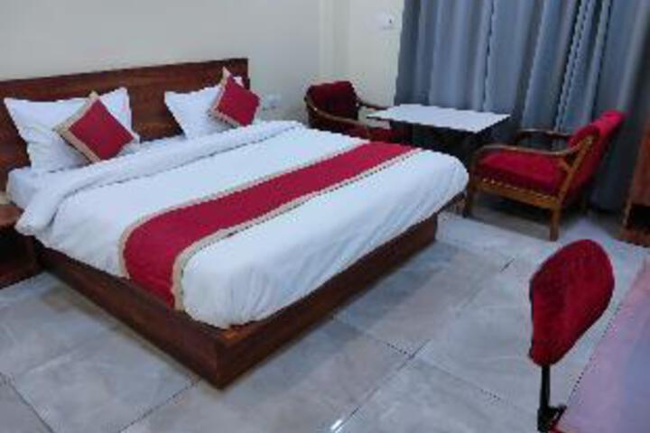 Room 3 of 5