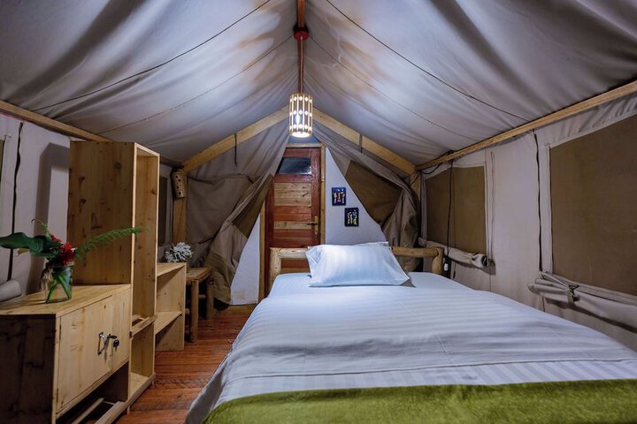 Room 3 of 6