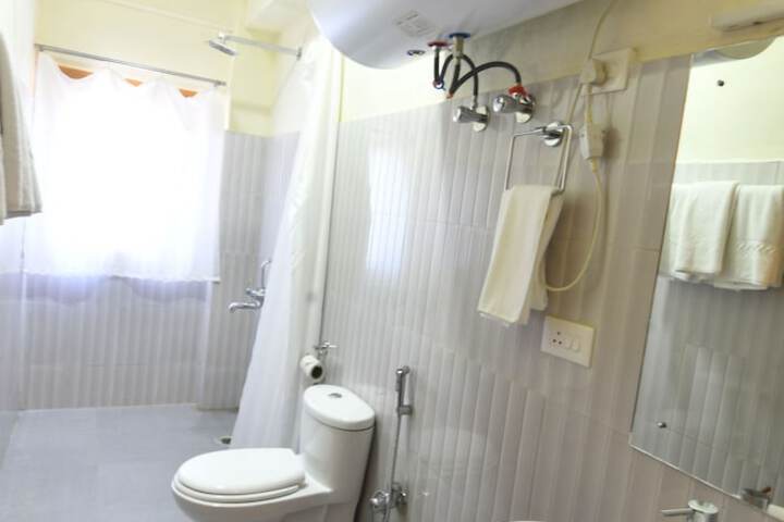 Room 14 of 27