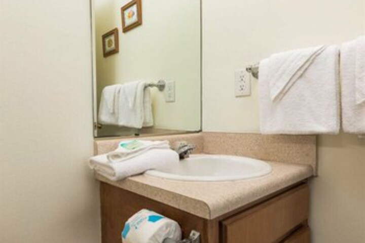 Room 6 of 27
