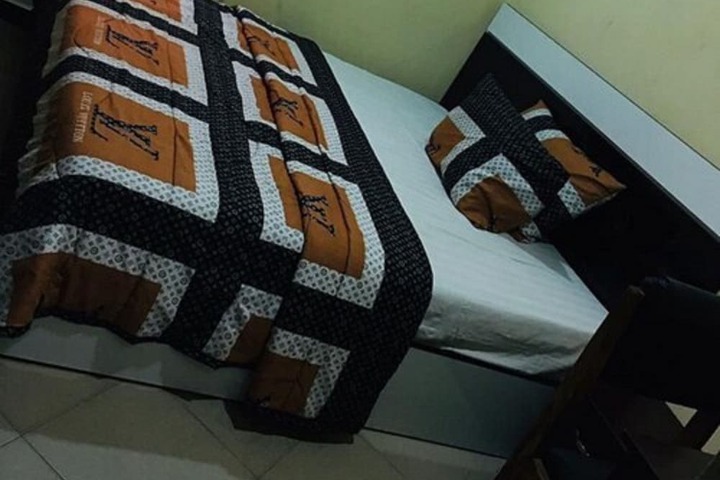 Room 3 of 7
