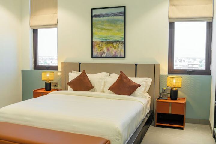 Room 37 of 156
