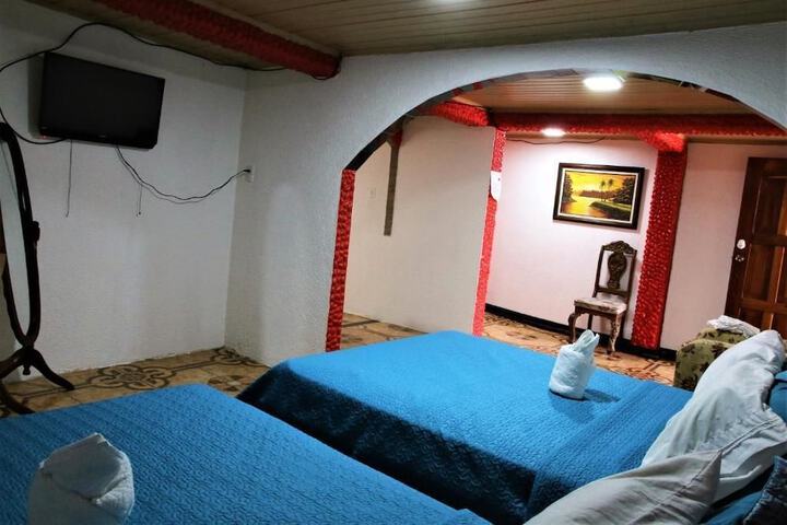Room 18 of 68