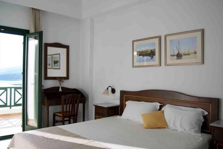 Room 10 of 50