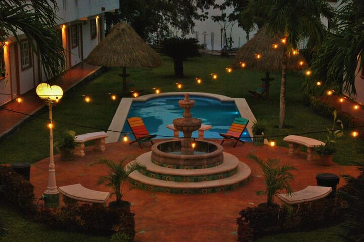 Pool 15 of 32