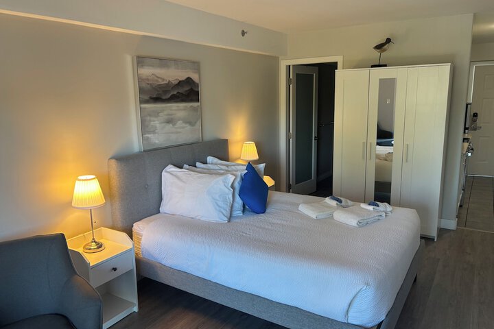 Room 11 of 48