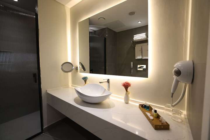 Room 50 of 92