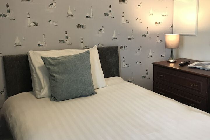 Room 11 of 43