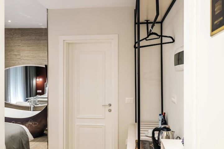 Room 48 of 120