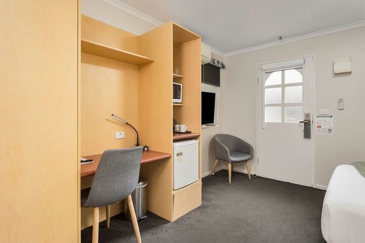 Room 16 of 72