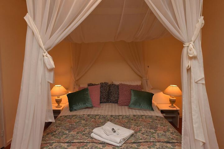 Room 15 of 46