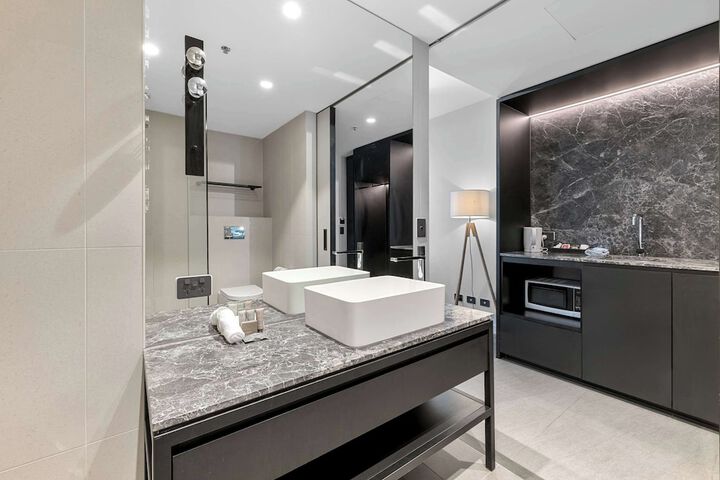Room 15 of 44