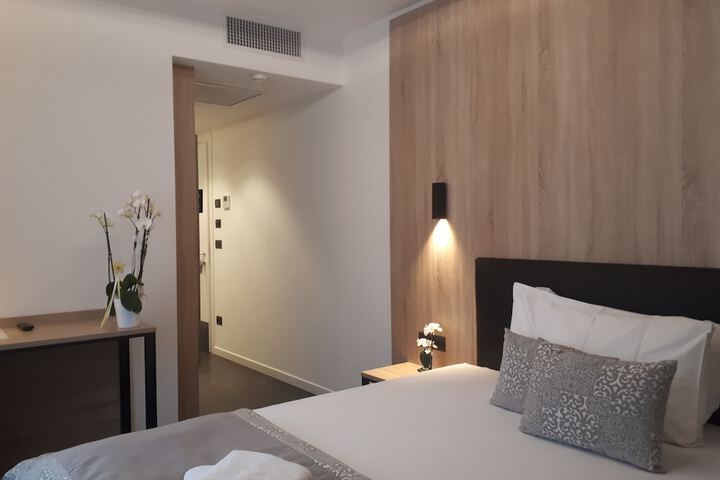 Room 21 of 50