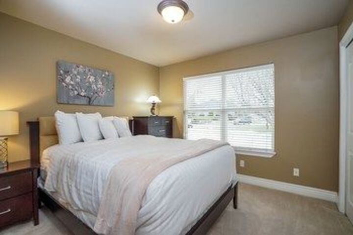 Room 25 of 150