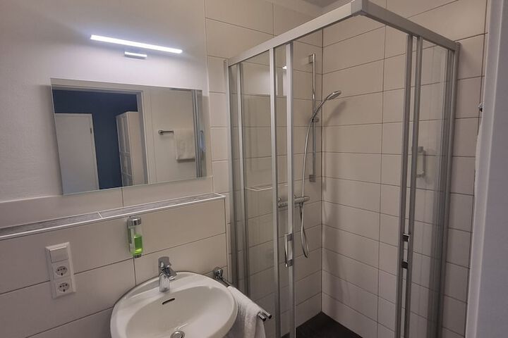 Room 8 of 13