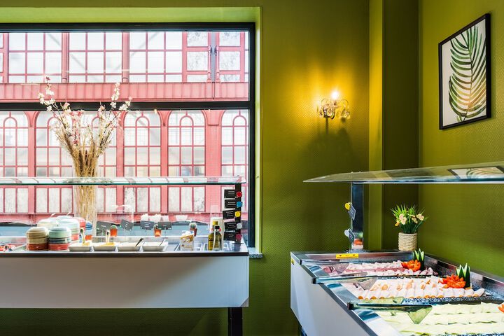 Breakfast buffet