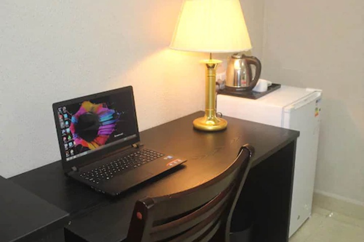 Room 12 of 20