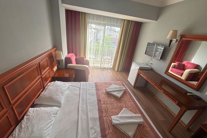 Room 9 of 64