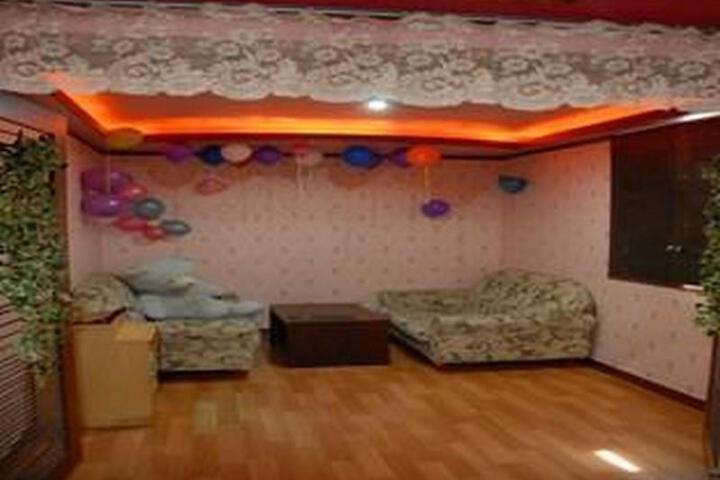 Cloud 9 Hotel