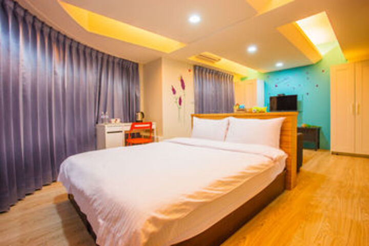Room 26 of 29