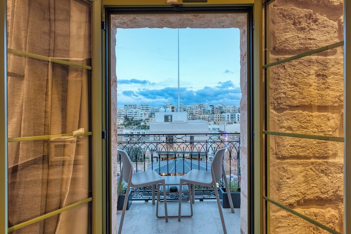 Terrace/Patio 97 of 98