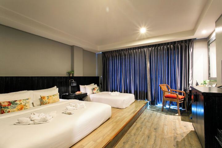 Room 44 of 150