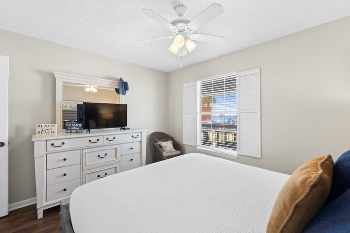 Room 9 of 24