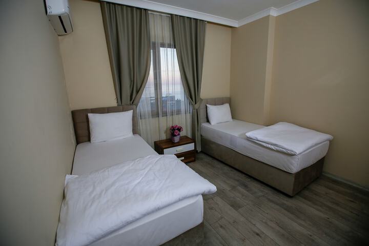 Room 9 of 29