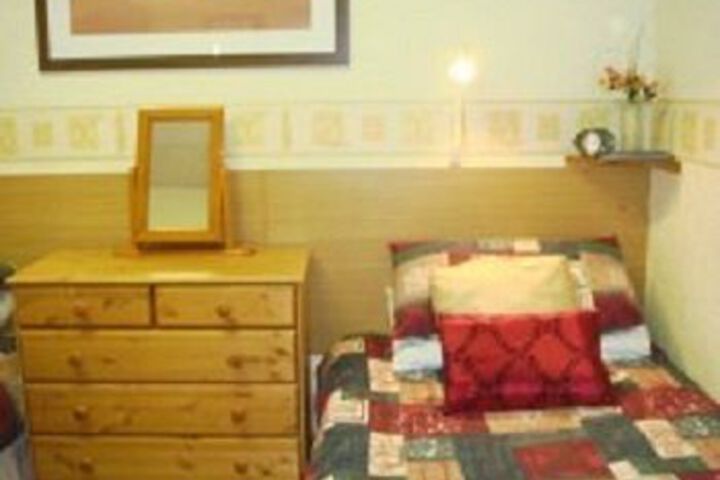 Room 7 of 10
