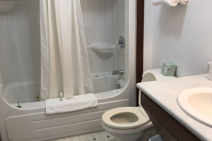 Room 32 of 55