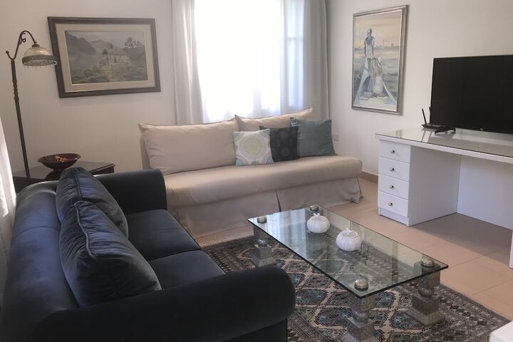 Room 25 of 104