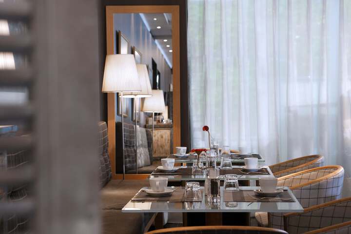 Dining 53 of 85
