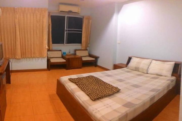 Room 3 of 23