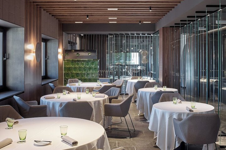 Dining 68 of 79